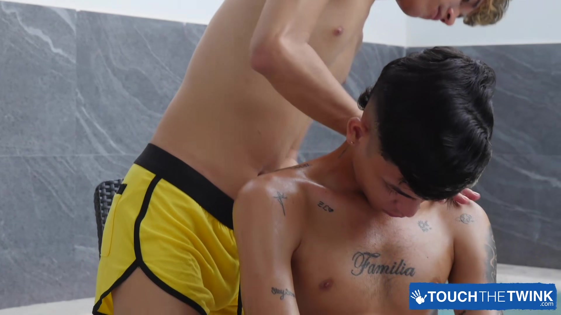 Ricky Montes Blows Slim Rich Huge Dick After Steamy Massage