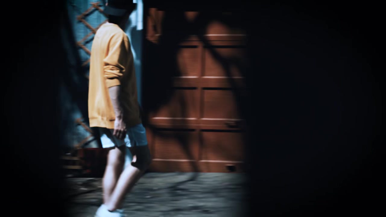 Young Hustler - MENatPLAY