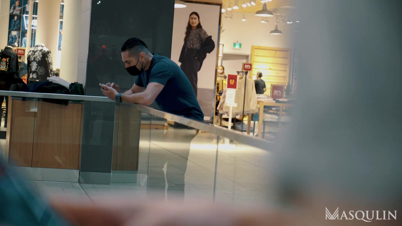 Cruising At The Mall - Gay Bareback Video - Masqulin