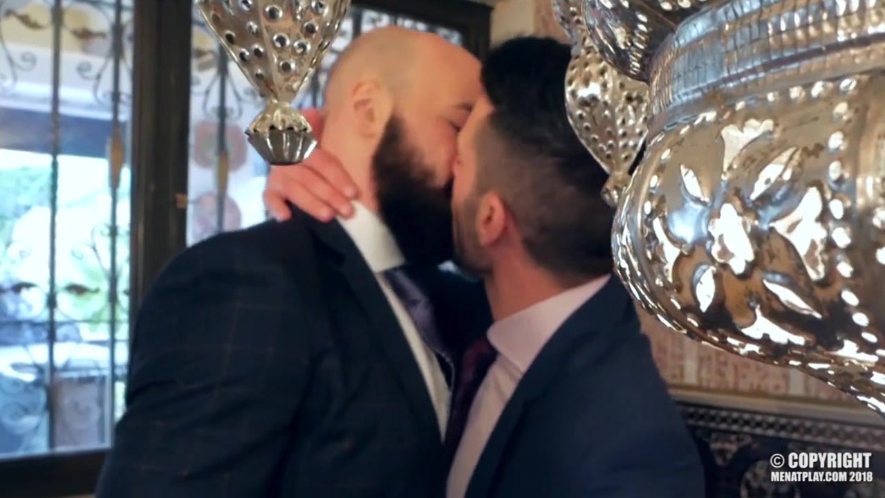 Perfect Strangers 2 - MENatPLAY