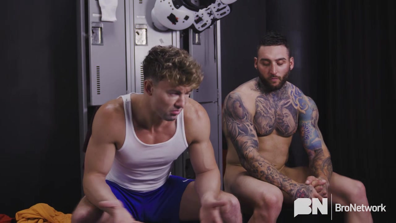 Locker Room Confession - Gay Bareback Video - Masqulin
