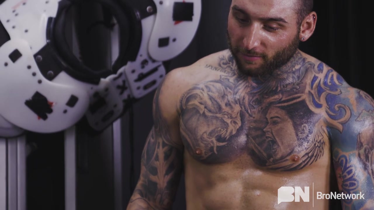 Locker Room Confession - Gay Bareback Video - Masqulin