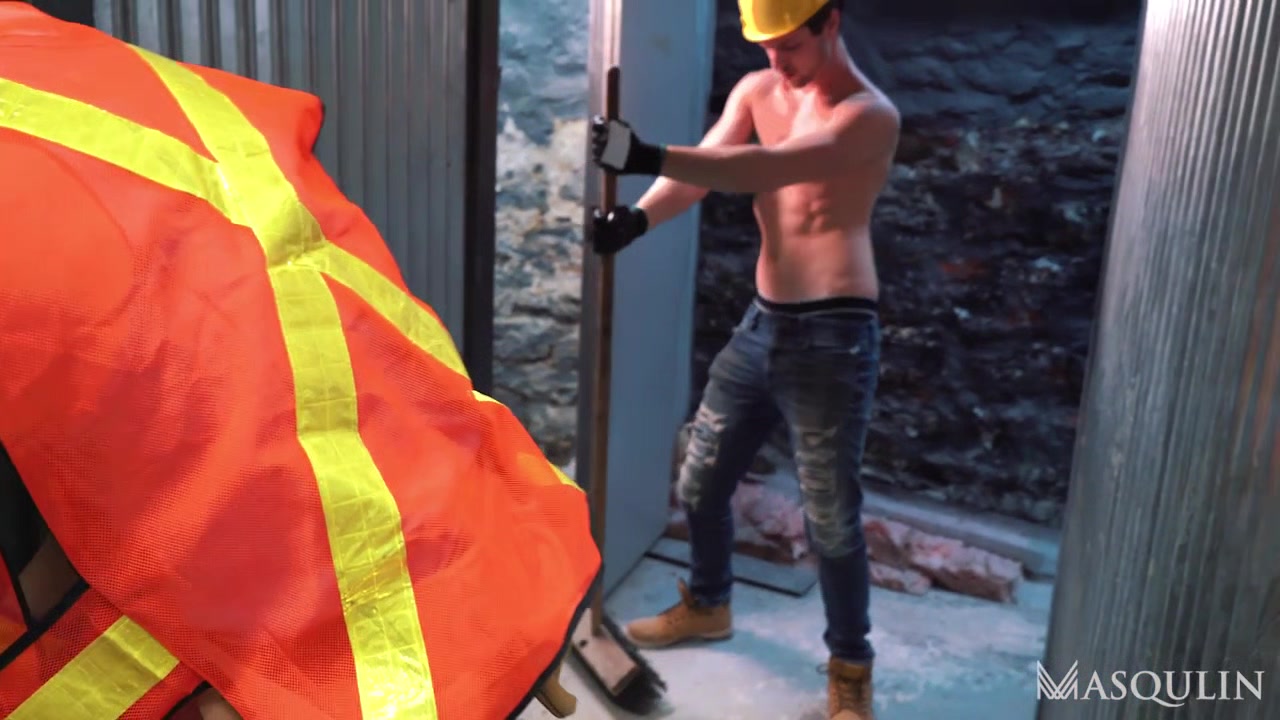 Demolishing The Glory Hole - Gay Bareback Video - Masqulin