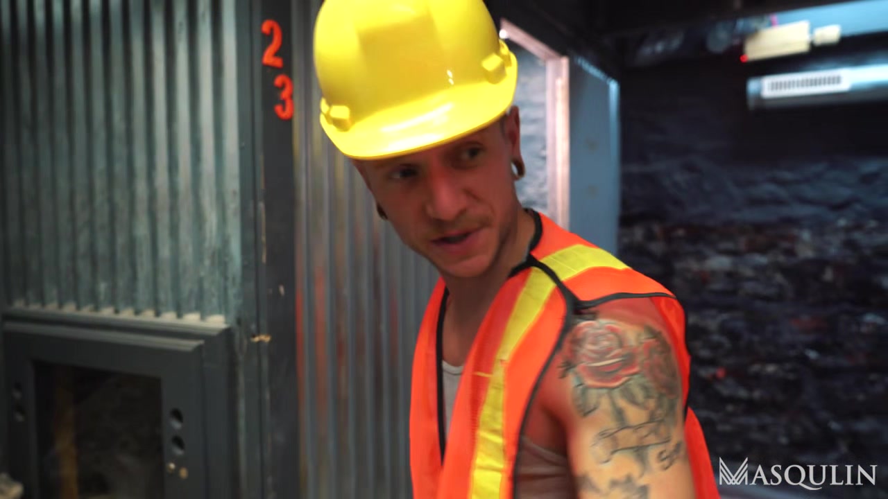 Demolishing The Glory Hole - Gay Bareback Video - Masqulin