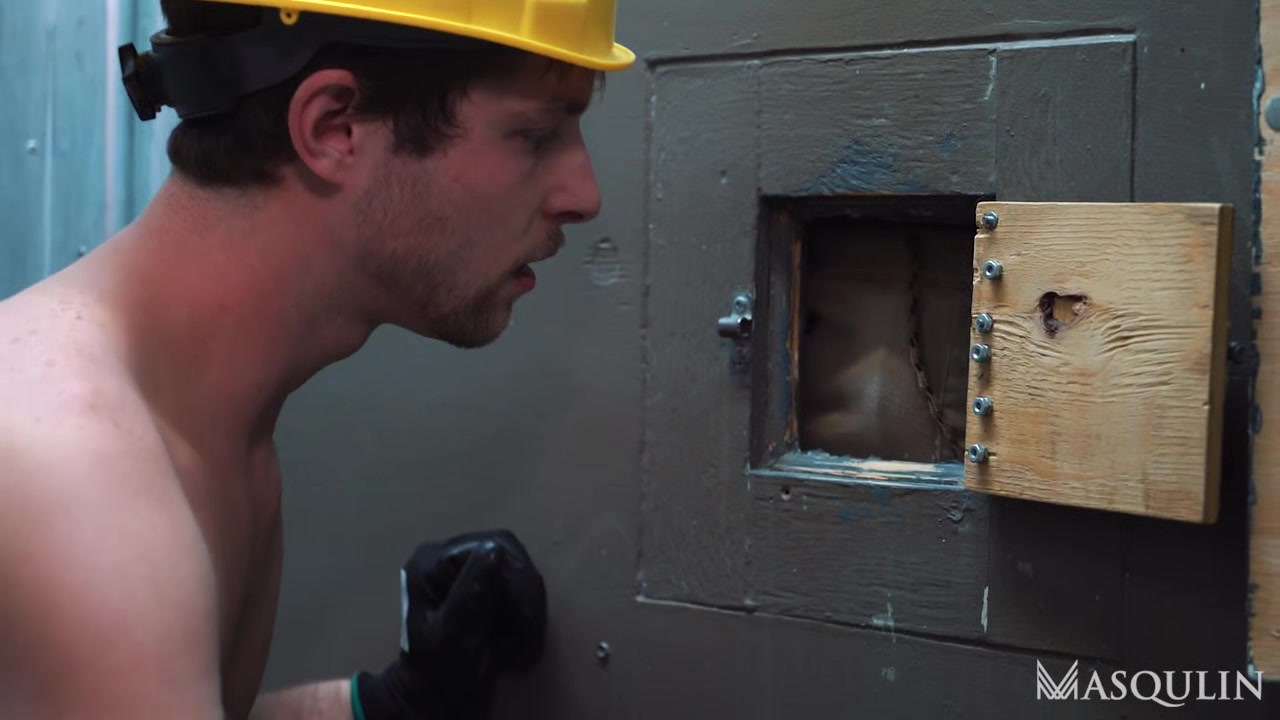 Demolishing The Glory Hole - Gay Bareback Video - Masqulin