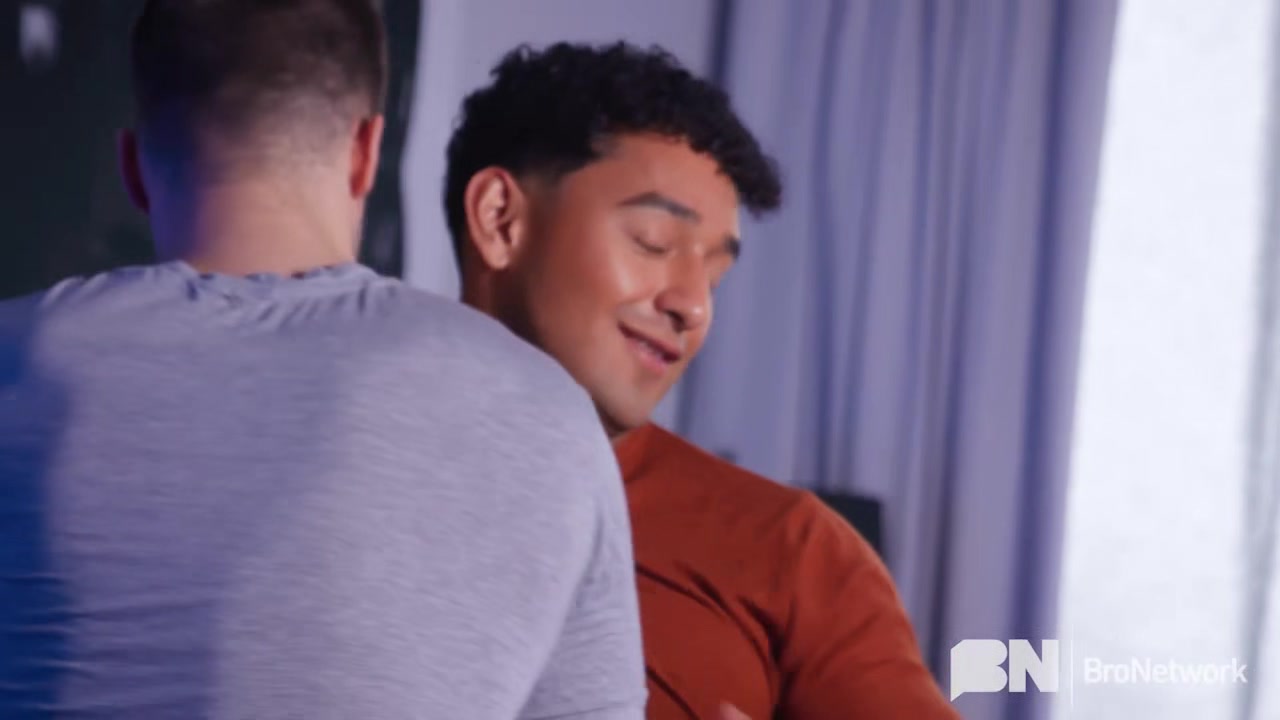 VR Bro Job - Gay Bareback Video - Masqulin
