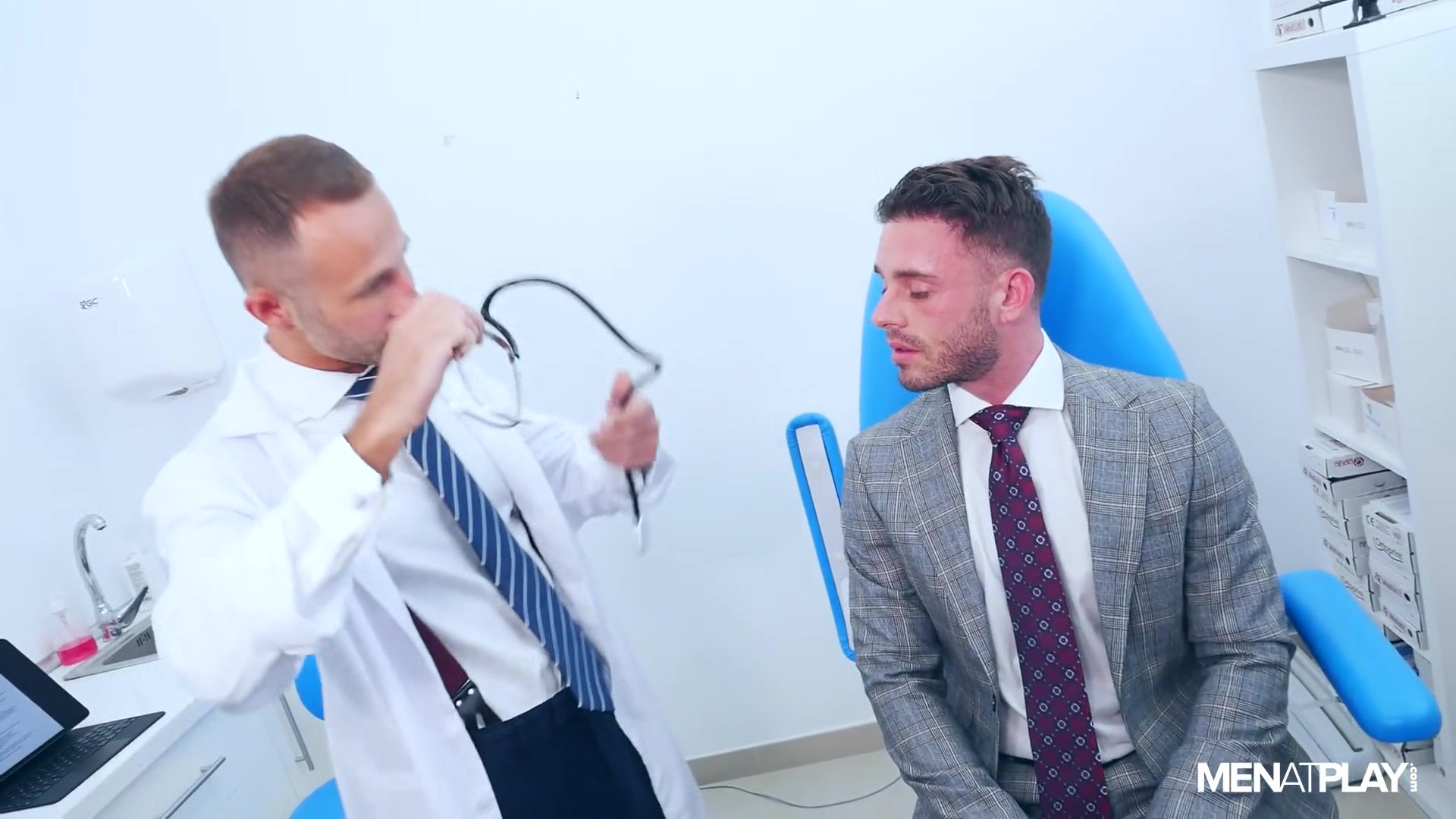 Dr Romanov Examines Manuel - MENatPLAY