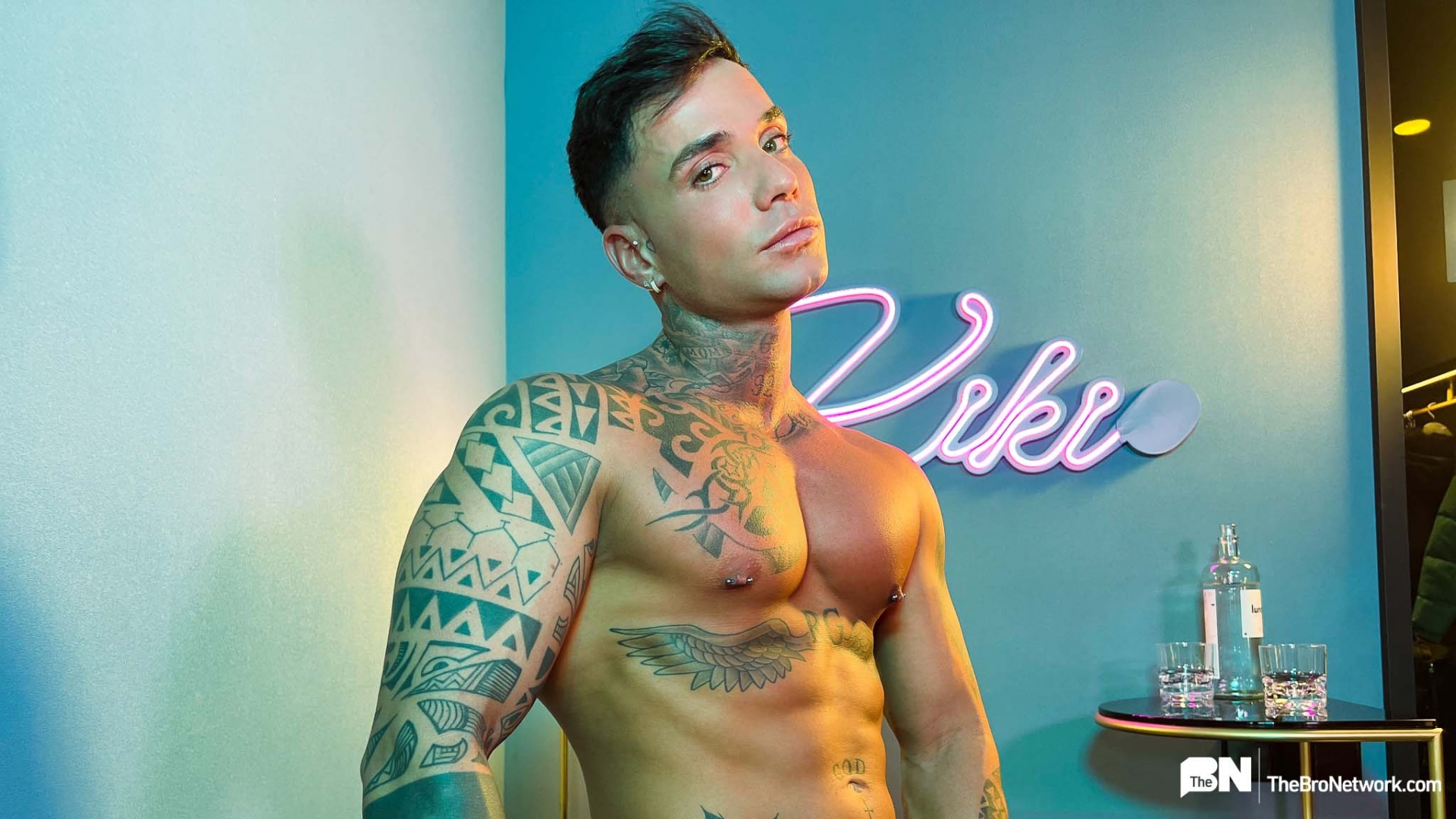 Hot AF: Isaac Gomes - Gay Bareback Video - Masqulin