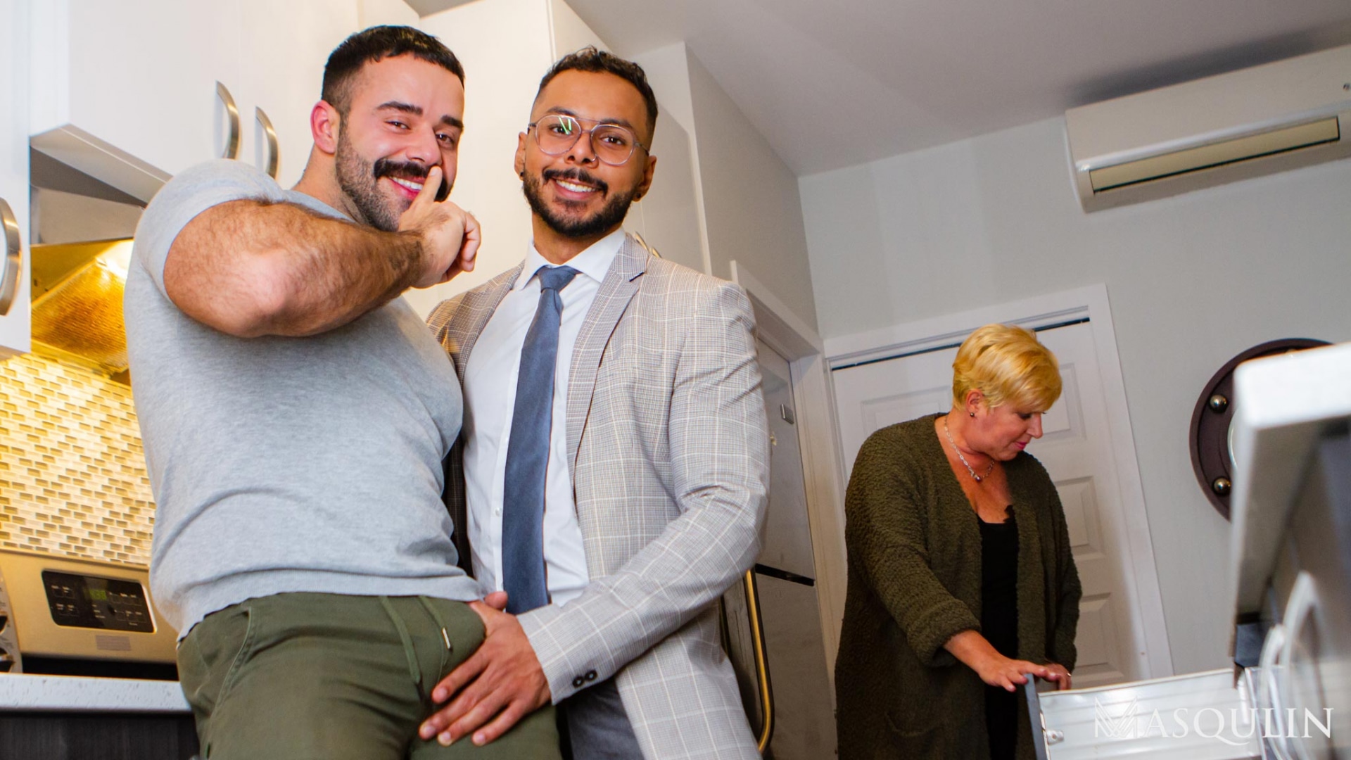 Motivated Buyer - Gay Bareback Video - Masqulin