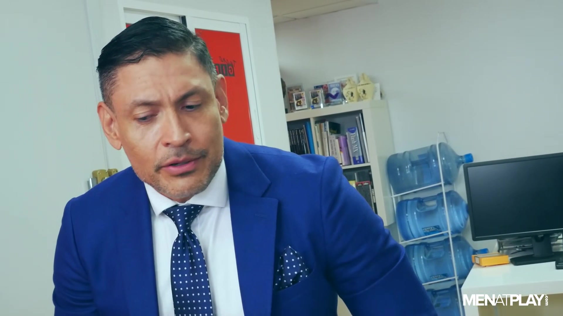 Resignation Surprise - MENatPLAY