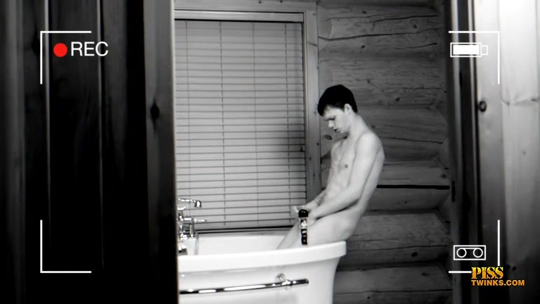 Getting Wet And Cummy With Pissing Boy Hunter - Hunter Sykes