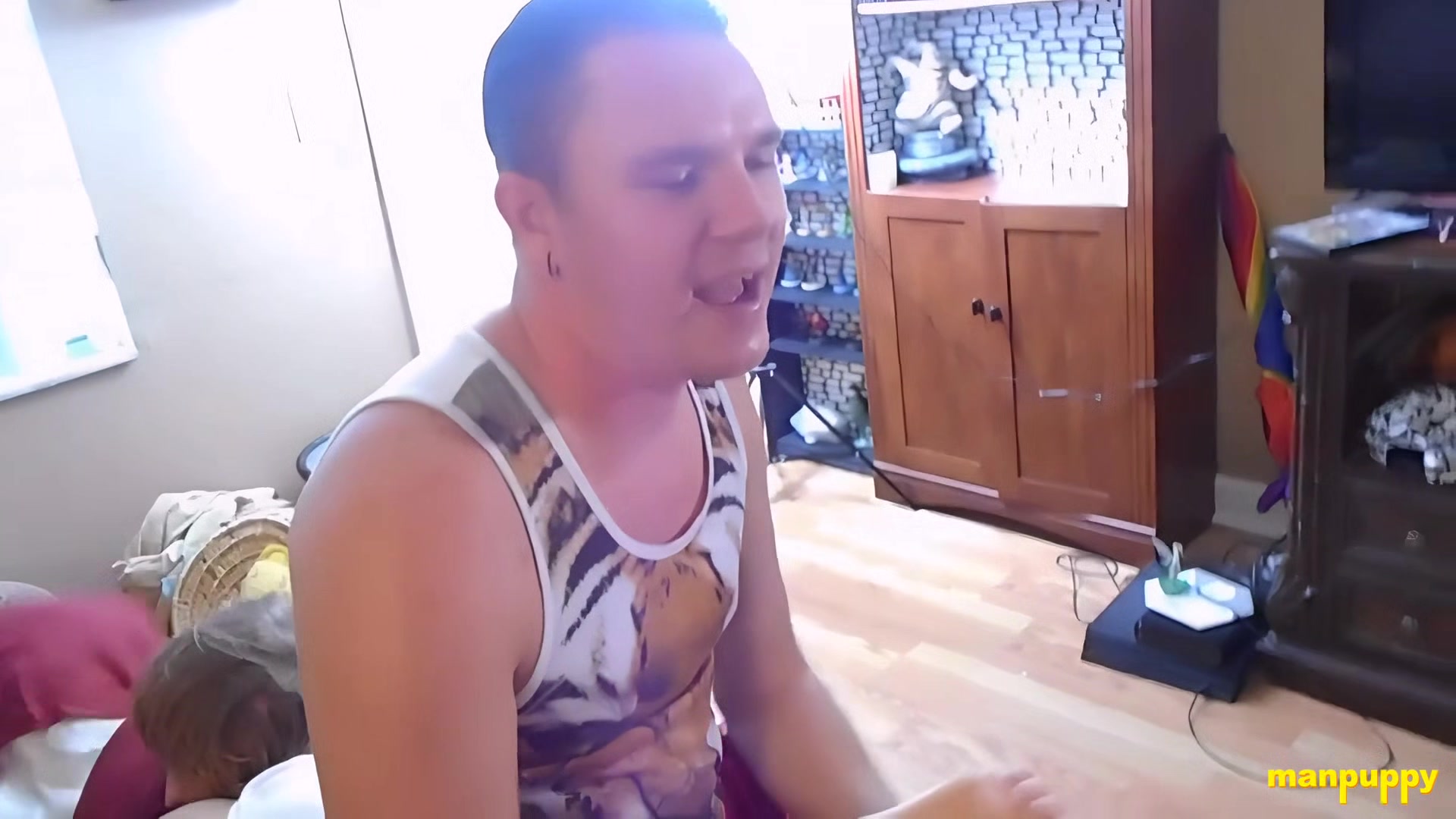 Crazy Tongue Licking Mean Foot Master - Elis Ataxxx & Leo Blue