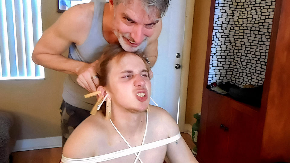 Ear Fetish Fiend - Elis Ataxxx, Richard Lennox