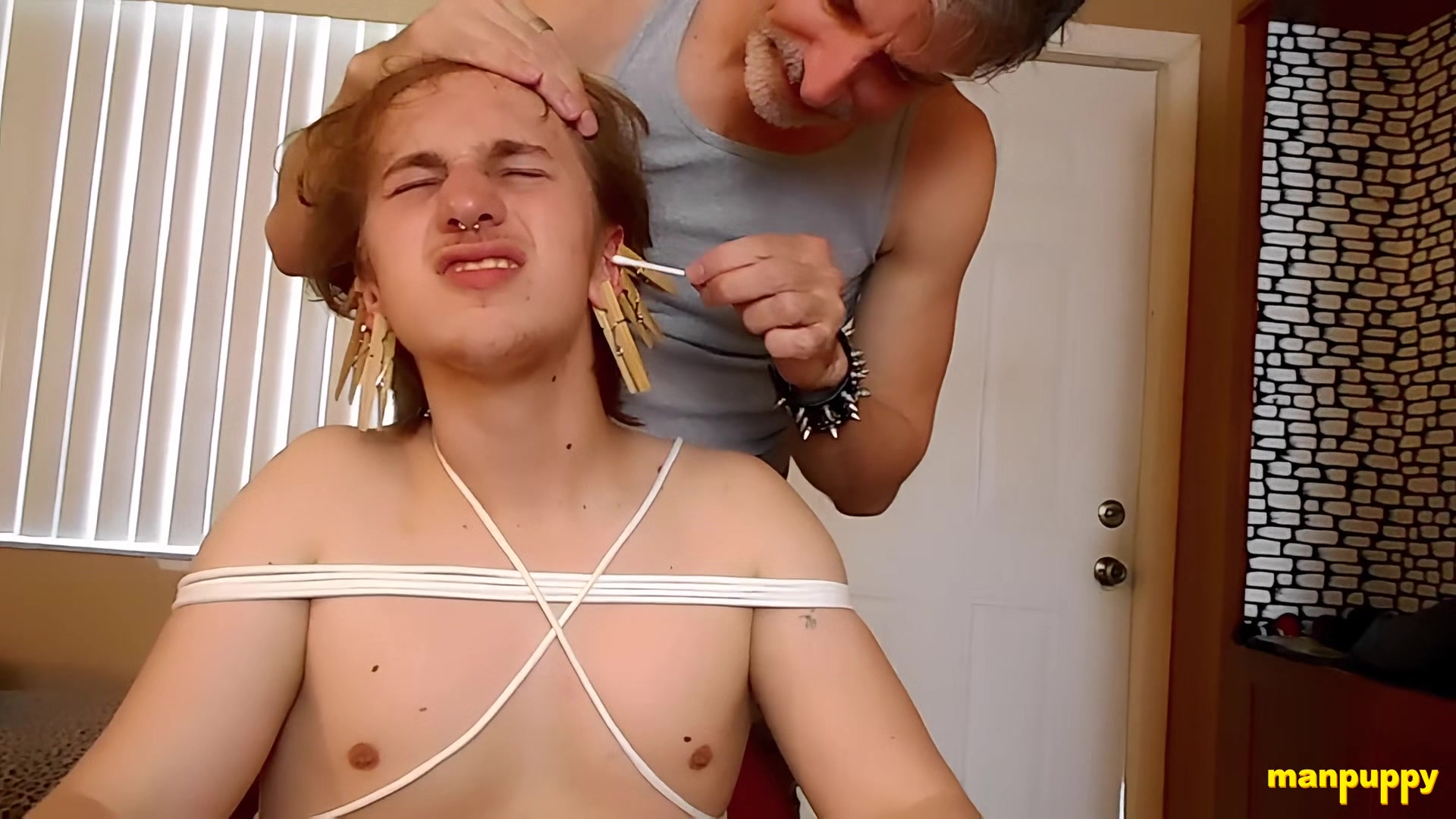 Ear Fetish Fiend - Elis Ataxxx, Richard Lennox