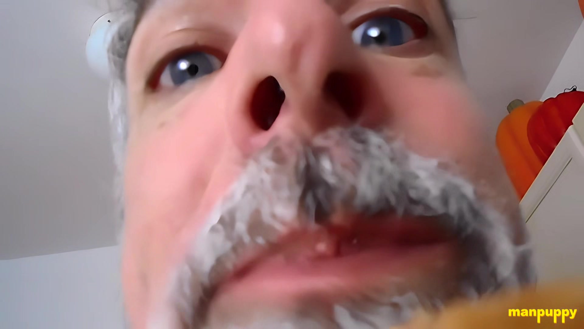 DADDY GIANT 43 - Tiny Wiener Chef - Richard Lennox