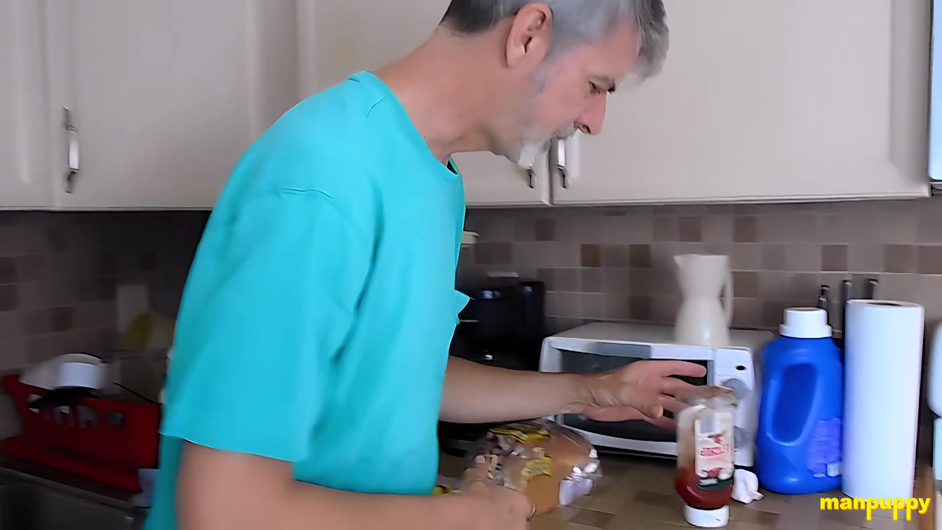 DADDY GIANT 43 - Tiny Wiener Chef - Richard Lennox