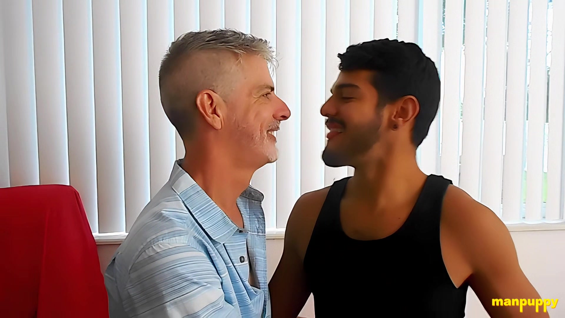 Hot Gay Kissing 42 - Sebastian Cums & Richard Lennox