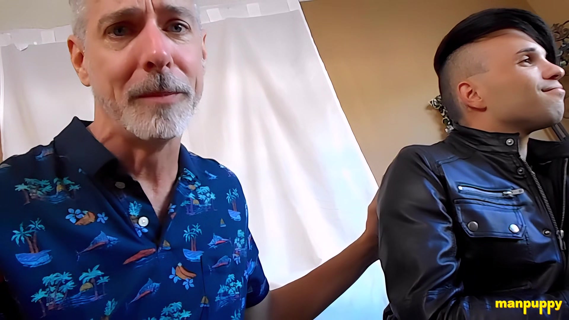 Sitter Sits On You - DADDY GIANT 41 - Nick Darling & Richard Lennox
