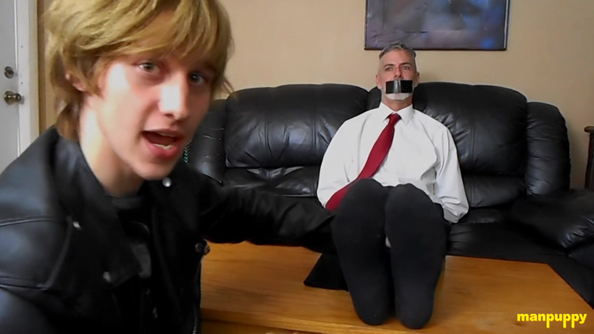 Rebel Freshman Tickling Professor's Feet - Elis Ataxxx, Richard Lennox