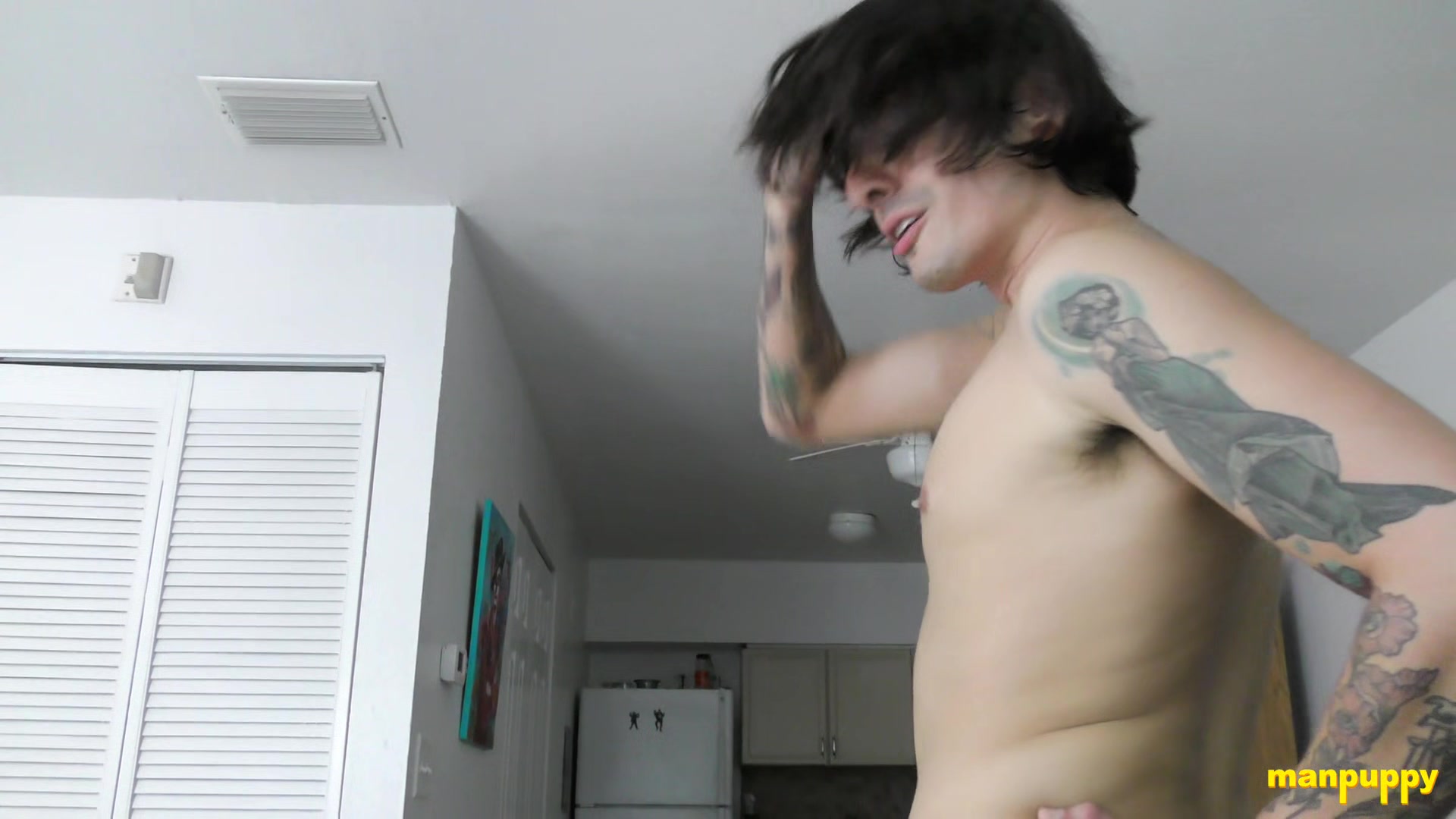 Facesitting Step-Dad to Win the Butt Competition - Johnny Mercy, Julian Jaden, Richard Lennox