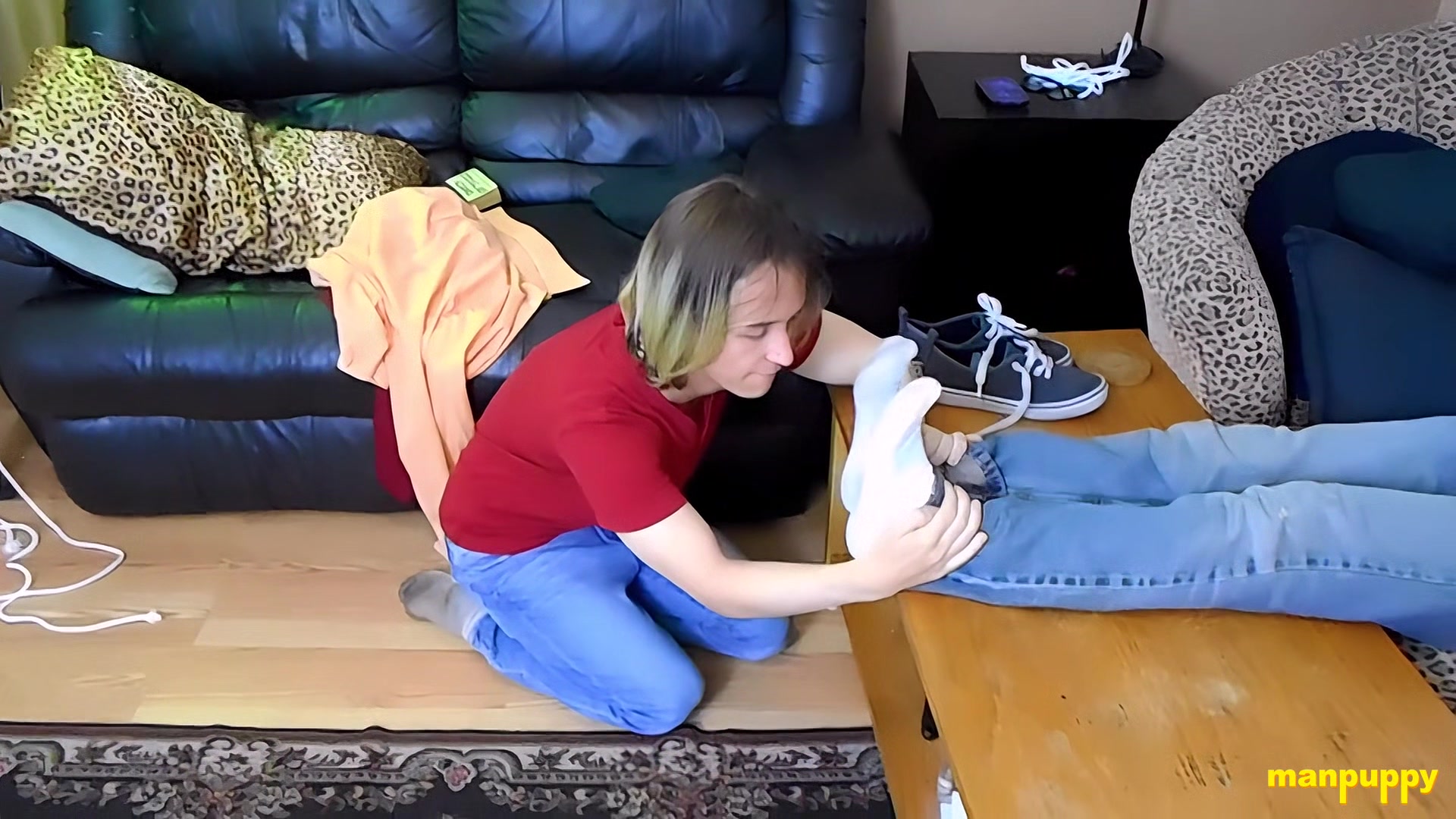 Human Furniture Foot Sub - Zeke Wolf & Elis Ataxxx