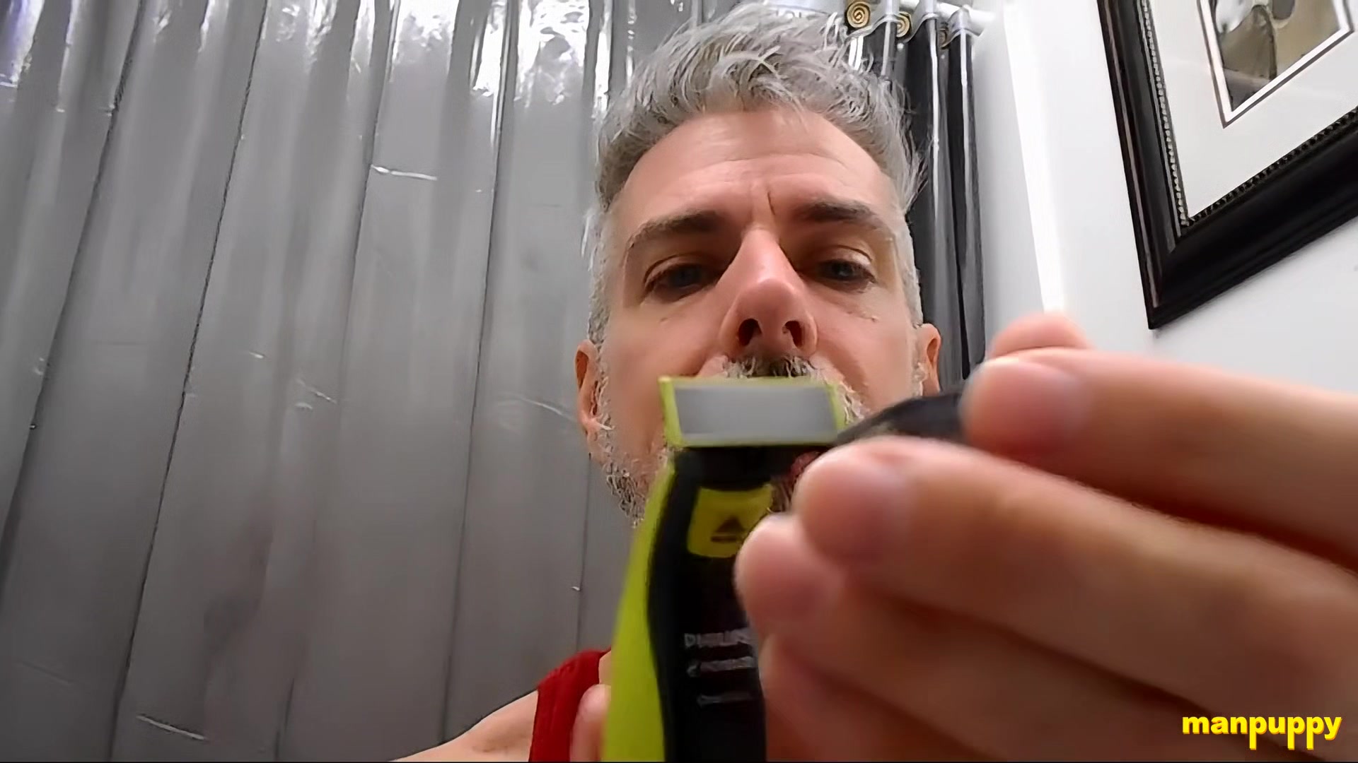 Teaching You to Shave - DADDY GIANT 8 - Richard Lennox