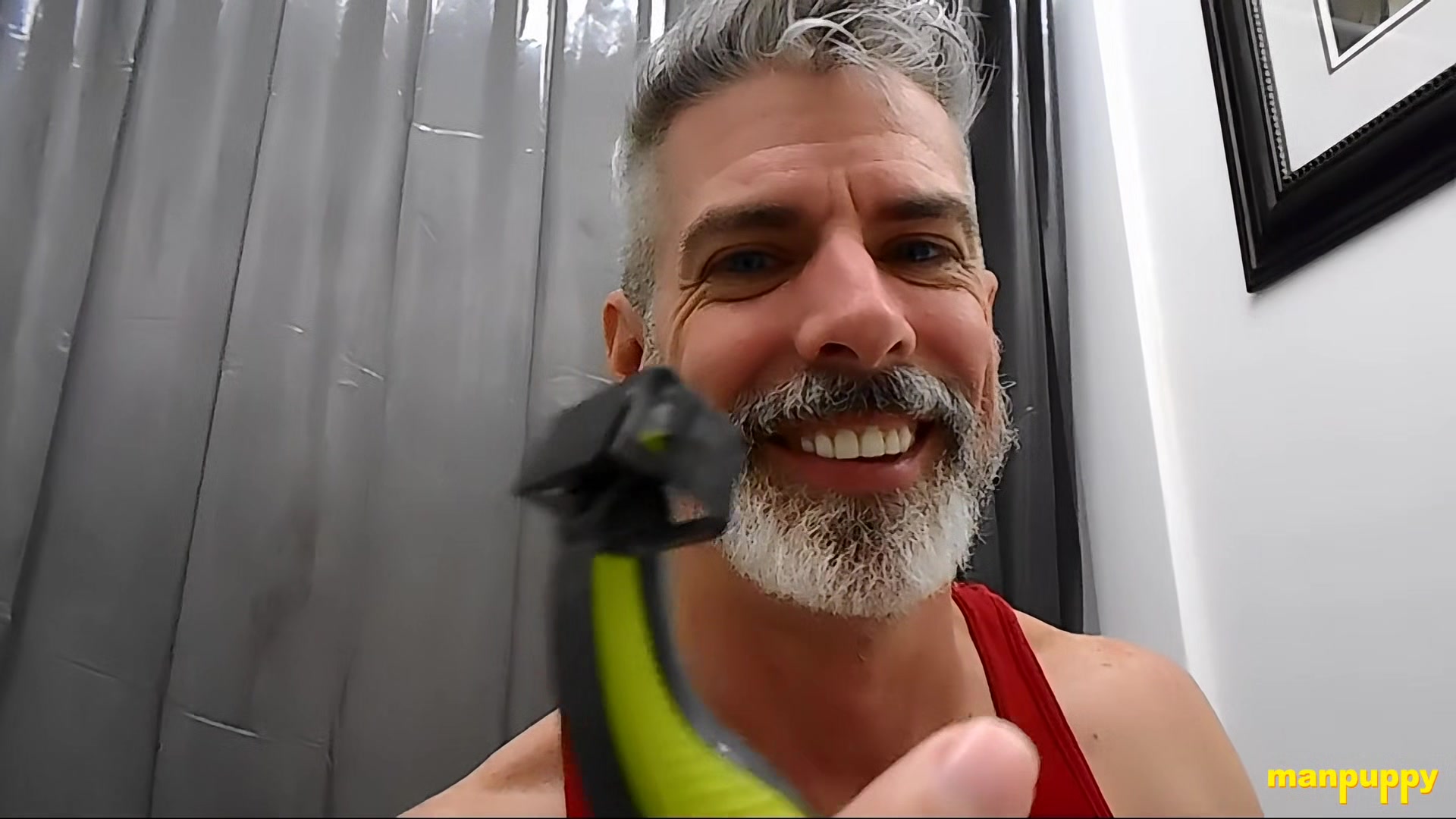 Teaching You to Shave - DADDY GIANT 8 - Richard Lennox