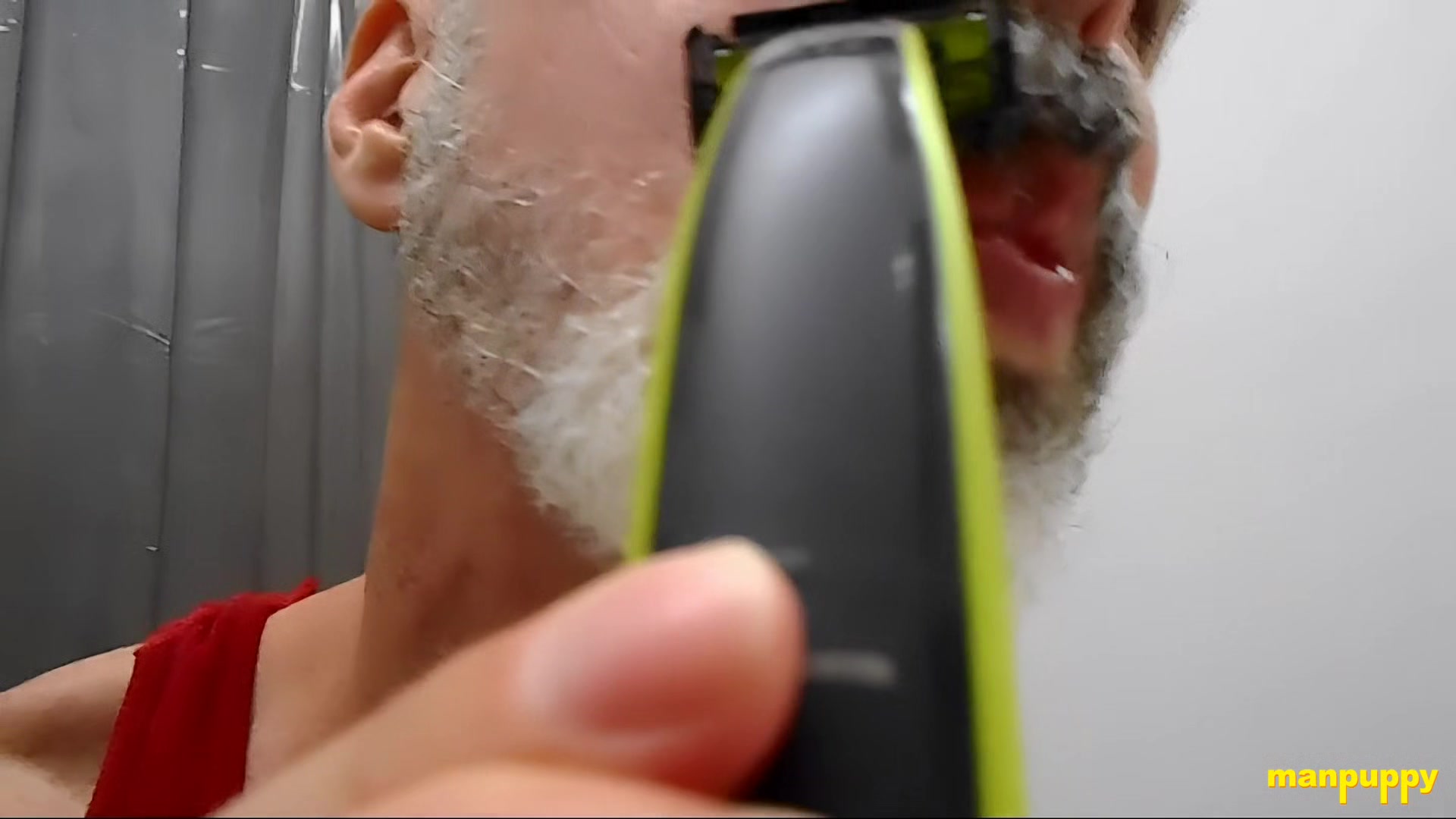 Teaching You to Shave - DADDY GIANT 8 - Richard Lennox
