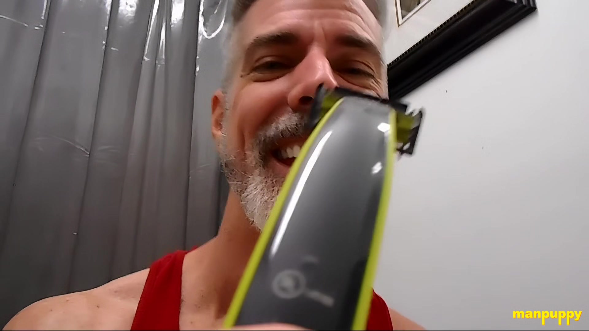 Teaching You to Shave - DADDY GIANT 8 - Richard Lennox