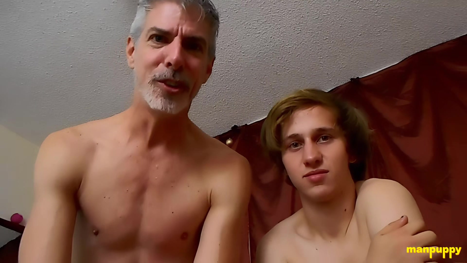 Tiny Perv Creeping On Giant Boyfriends - Elis Ataxxx & Richard Lennox