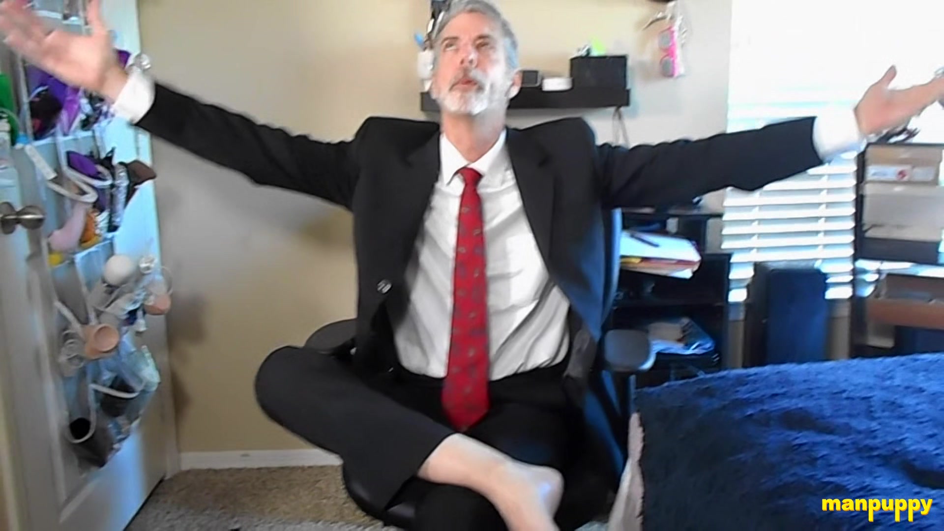 Boss Demands Smelly Armpit Worship - Richard Lennox