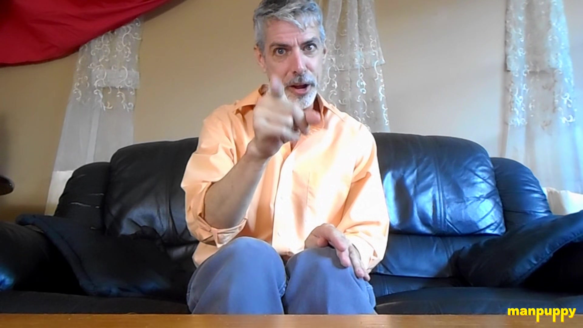 Giant Sitter Makes You Lick His Feet - DADDY GIANT 35 - Leo Blue, Richard Lennox
