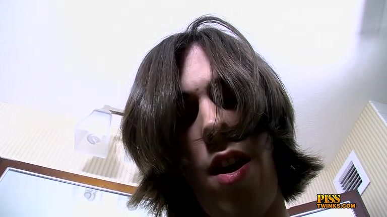Cute Uncut Boy Squirts And Soaks - Tyler Haycock