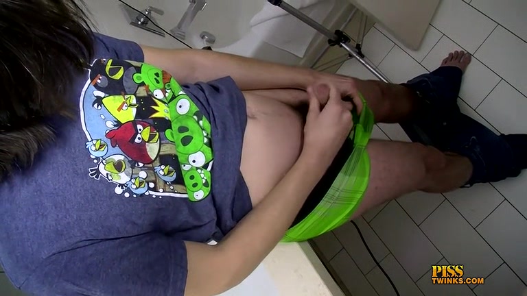 Cute Uncut Boy Squirts And Soaks - Tyler Haycock