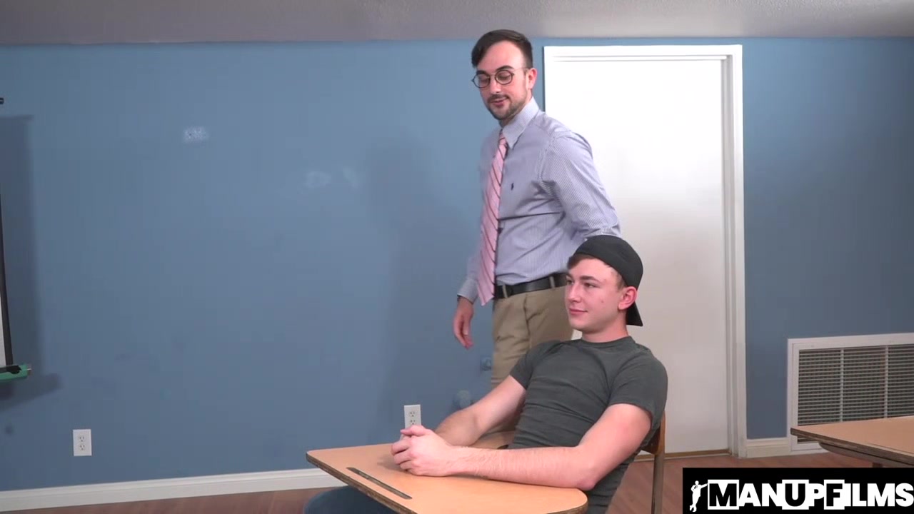 Zander Lane Was Tricked And Fucked By Professor Mason Lear
