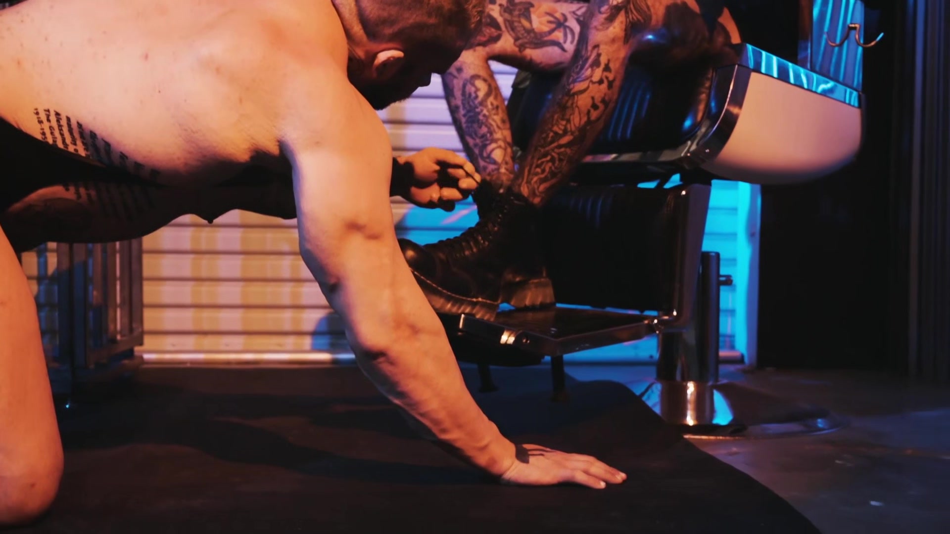 Master Ryan Sebastian Dominates Muscled Sub Davin Strong
