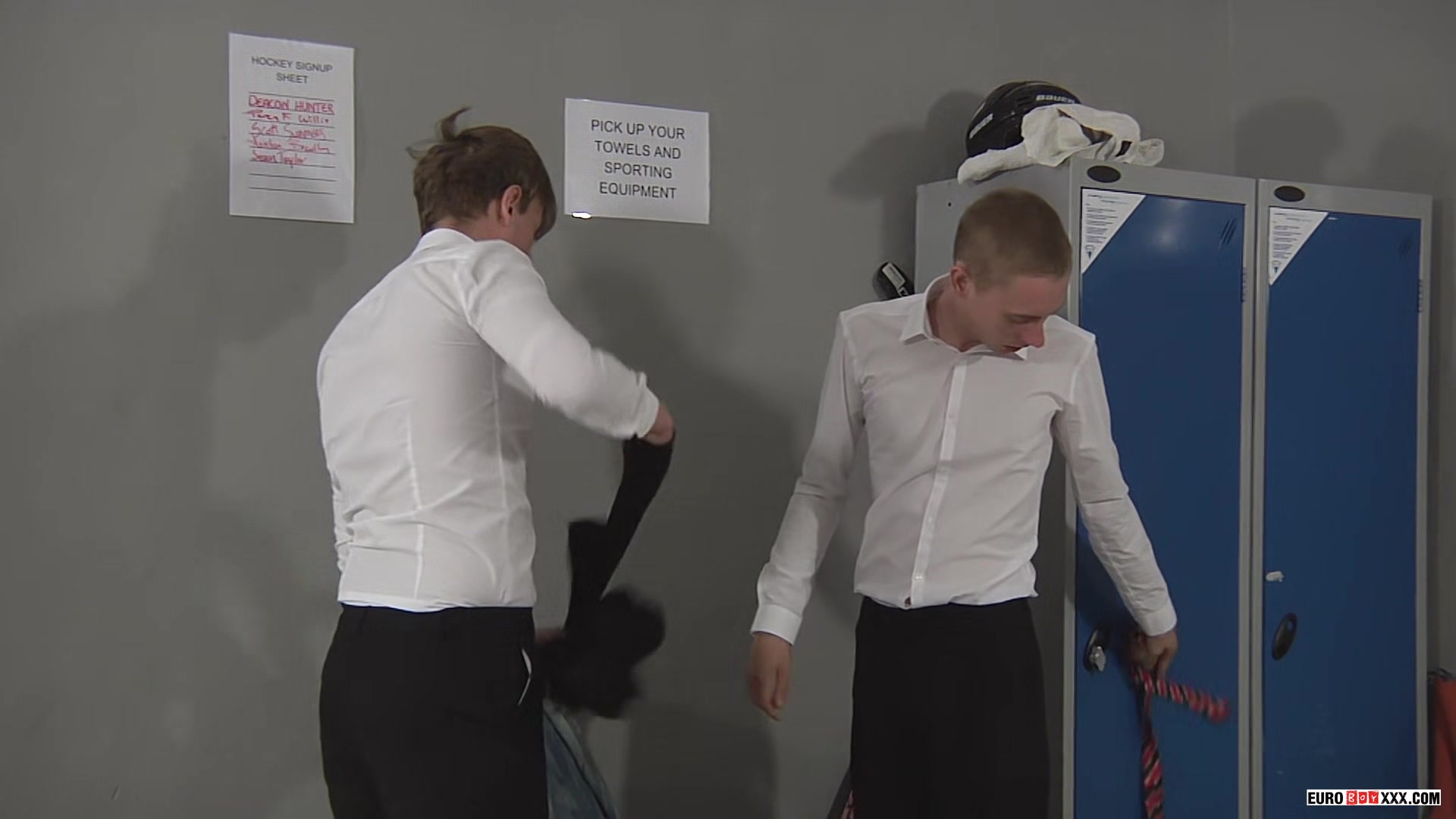 Schoolboys Ashton & Casper Fuck In Locker Room - Ashton Bradley & Casper Ellis