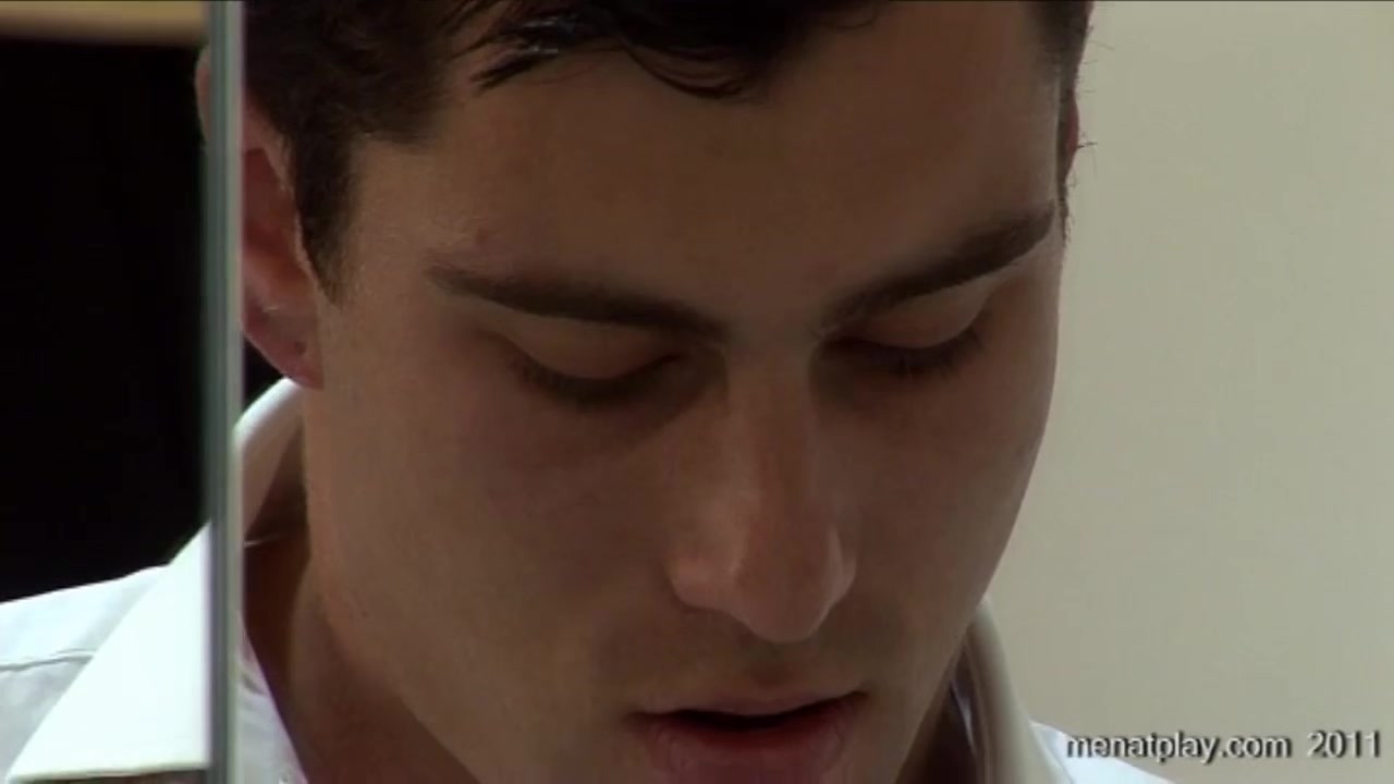 Morning Routine: Alex Parry - MENatPLAY