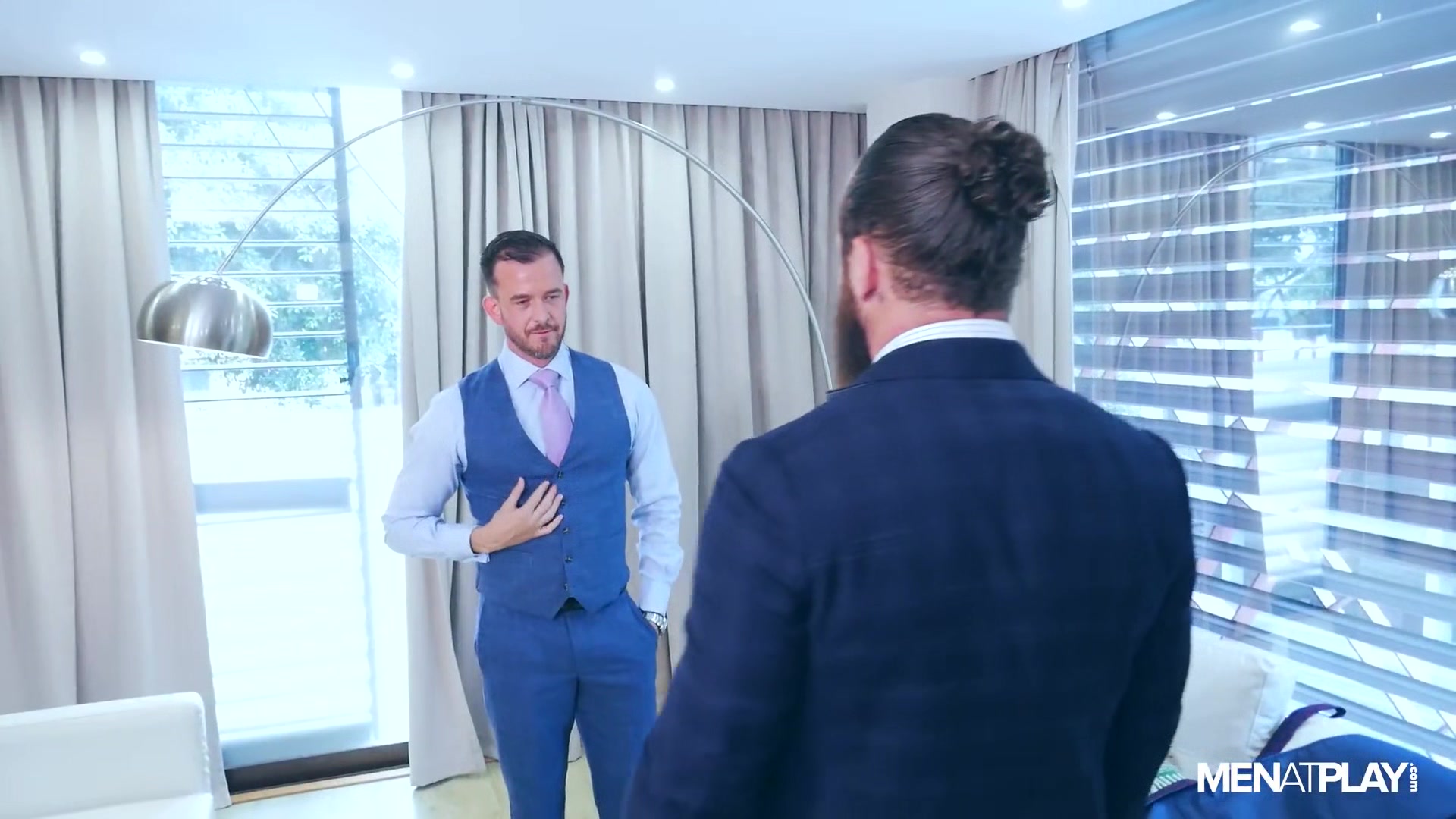 A Juicy Fitting - MENatPLAY