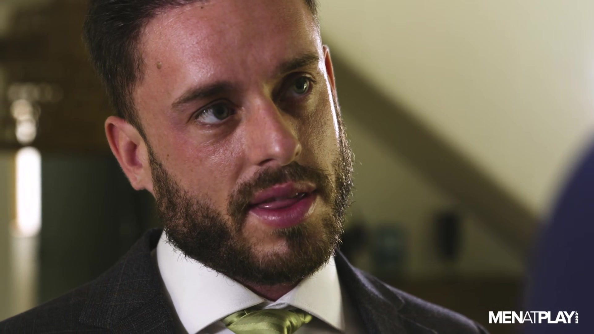 Strong Suit Ep 2: Hot Property - MENatPLAY