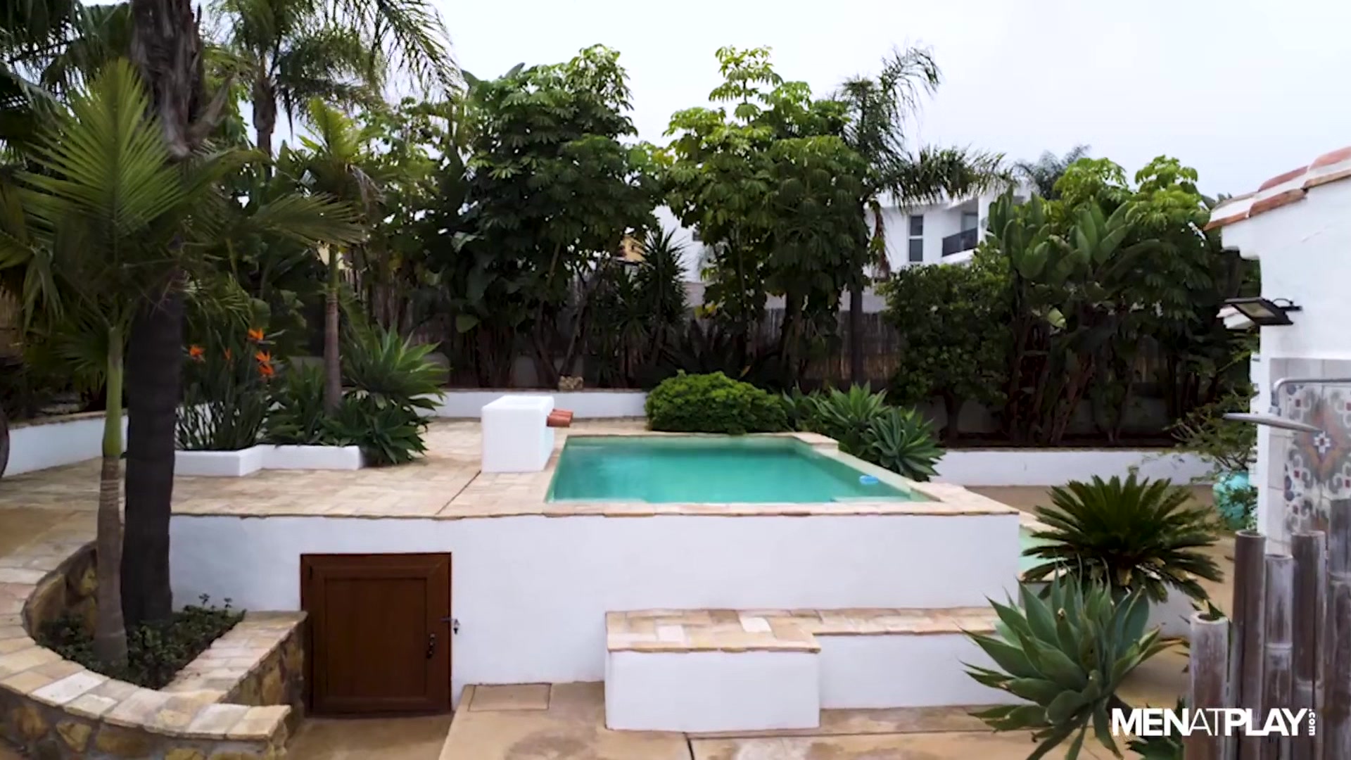 Strong Suit Ep 2: Hot Property - MENatPLAY