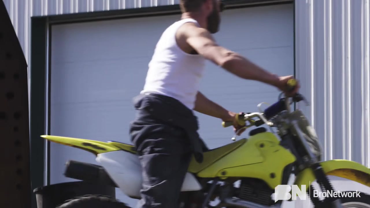 Hard Riding - Bro Network