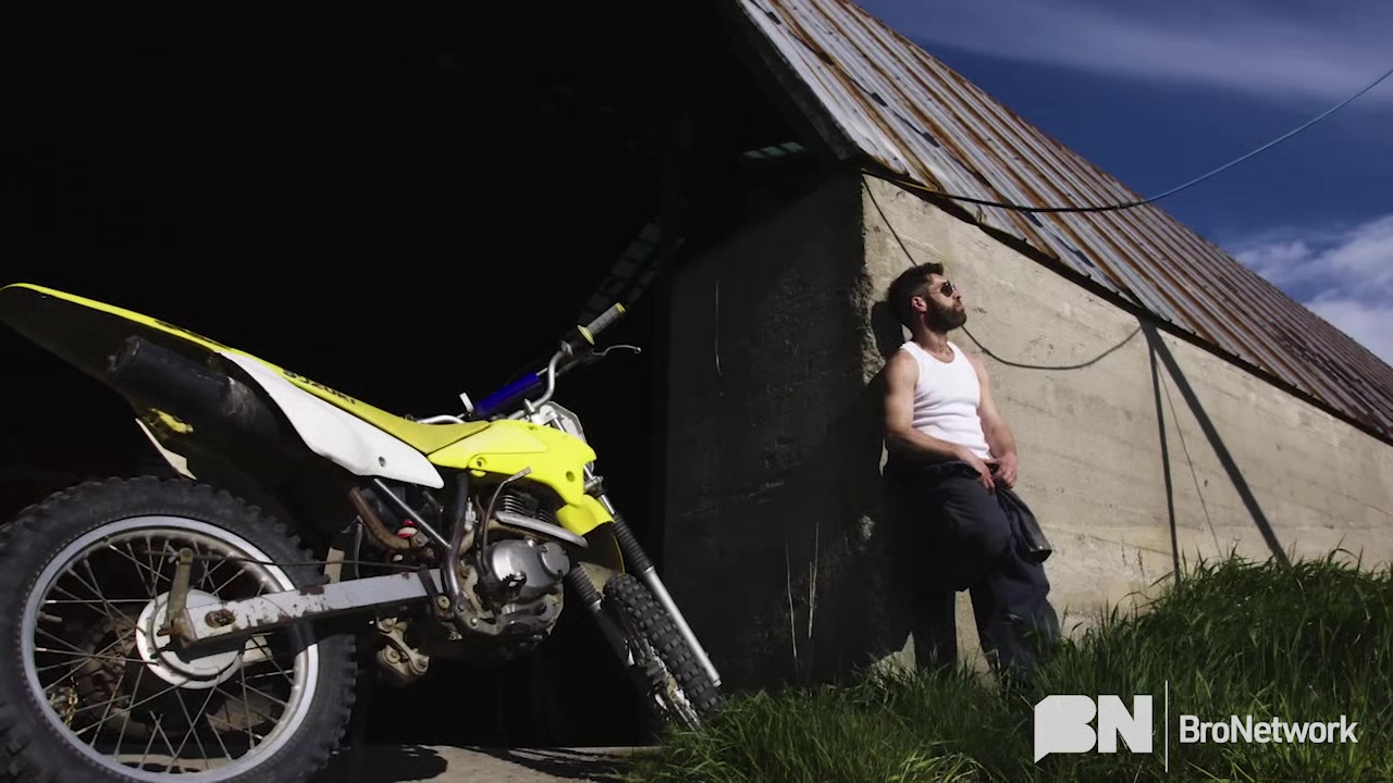 Hard Riding - Bro Network