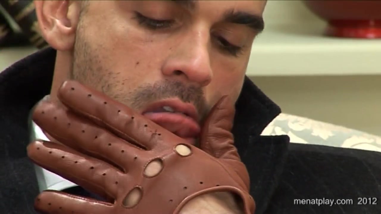 Glove Love - MENatPLAY