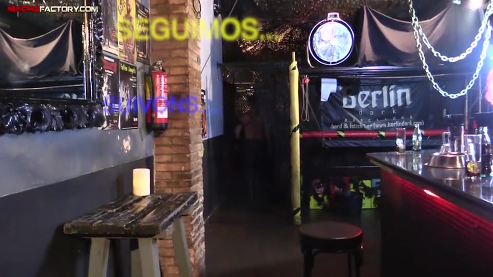 Cops fucking in a sex bar - Police Double Fuck