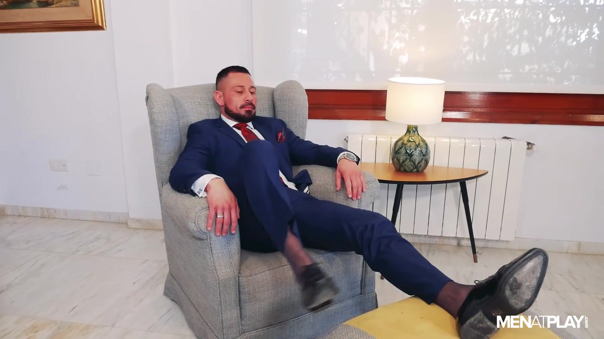 Butler Service 3 - MENatPLAY