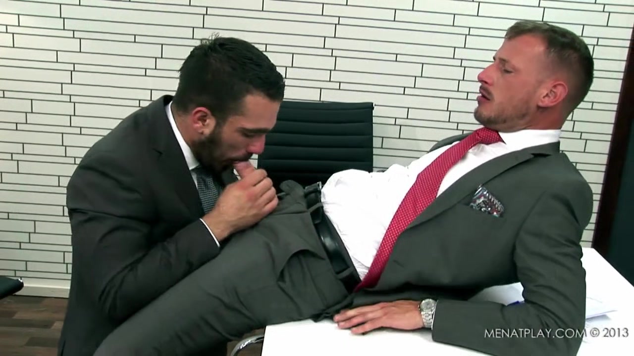 Banana Split - MENatPLAY