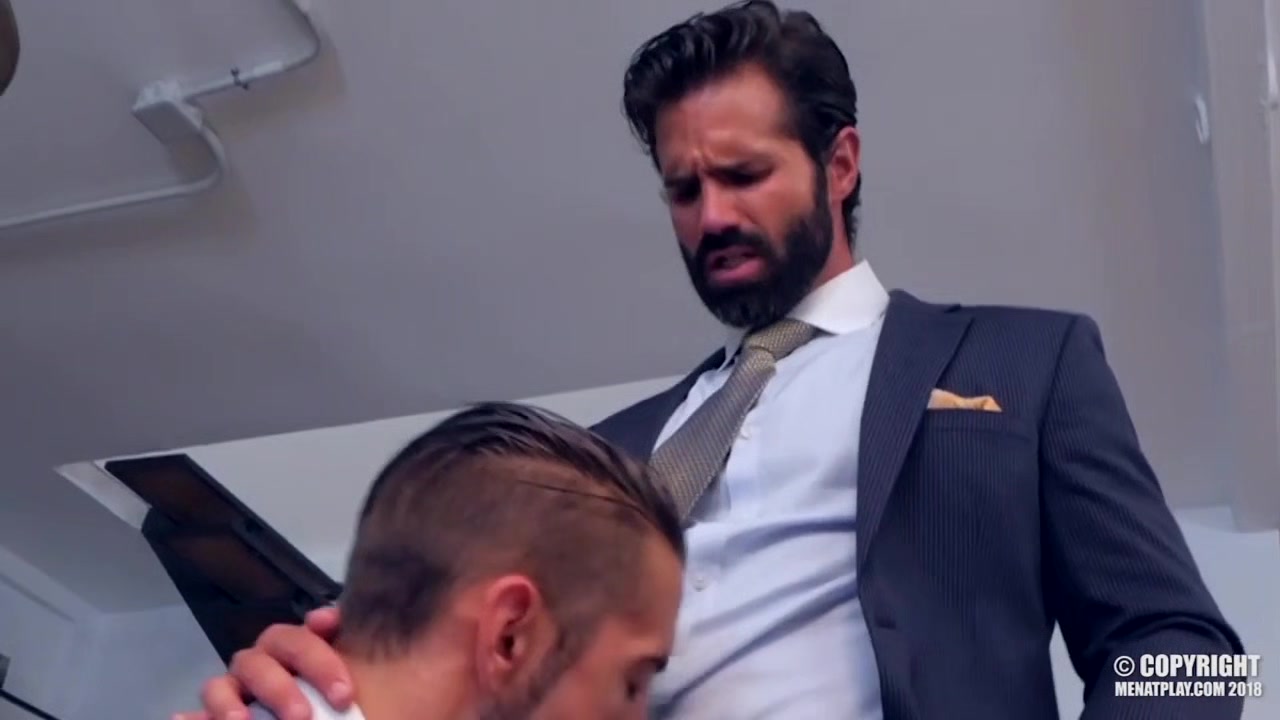 The Connoisseur - MENatPLAY