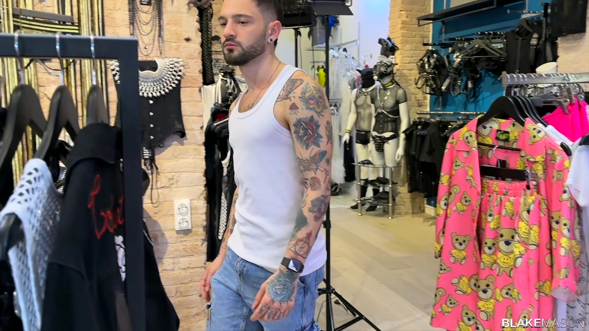The Most Eager Shop Assstant - Igor Lucios & Axell Rec