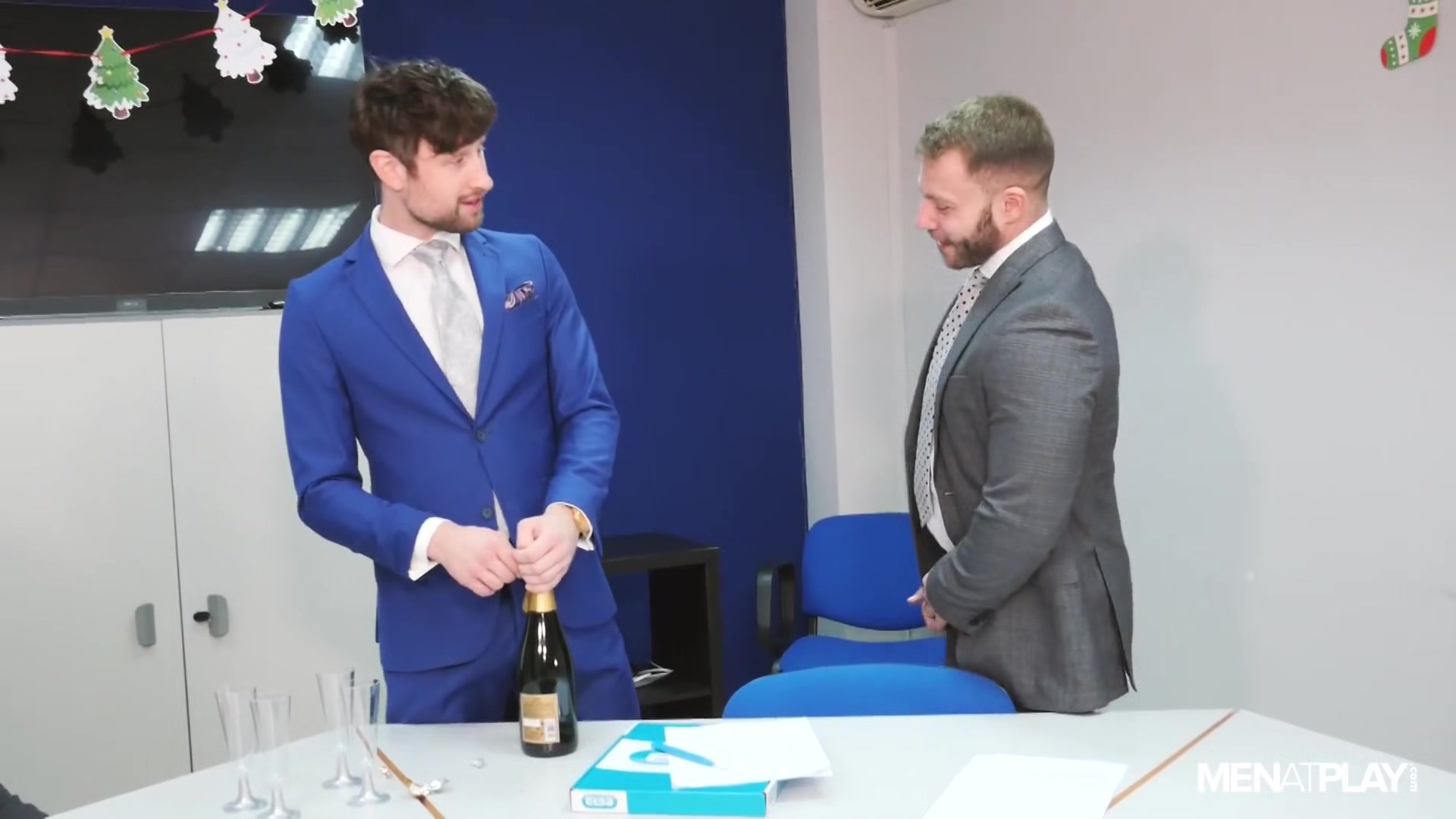 X-Mas Eve Boardroom Play - MENatPLAY